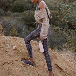 Anthropologie Saturday/Sunday Sharon
Hoodie Neutral Taupe Size MP Petite